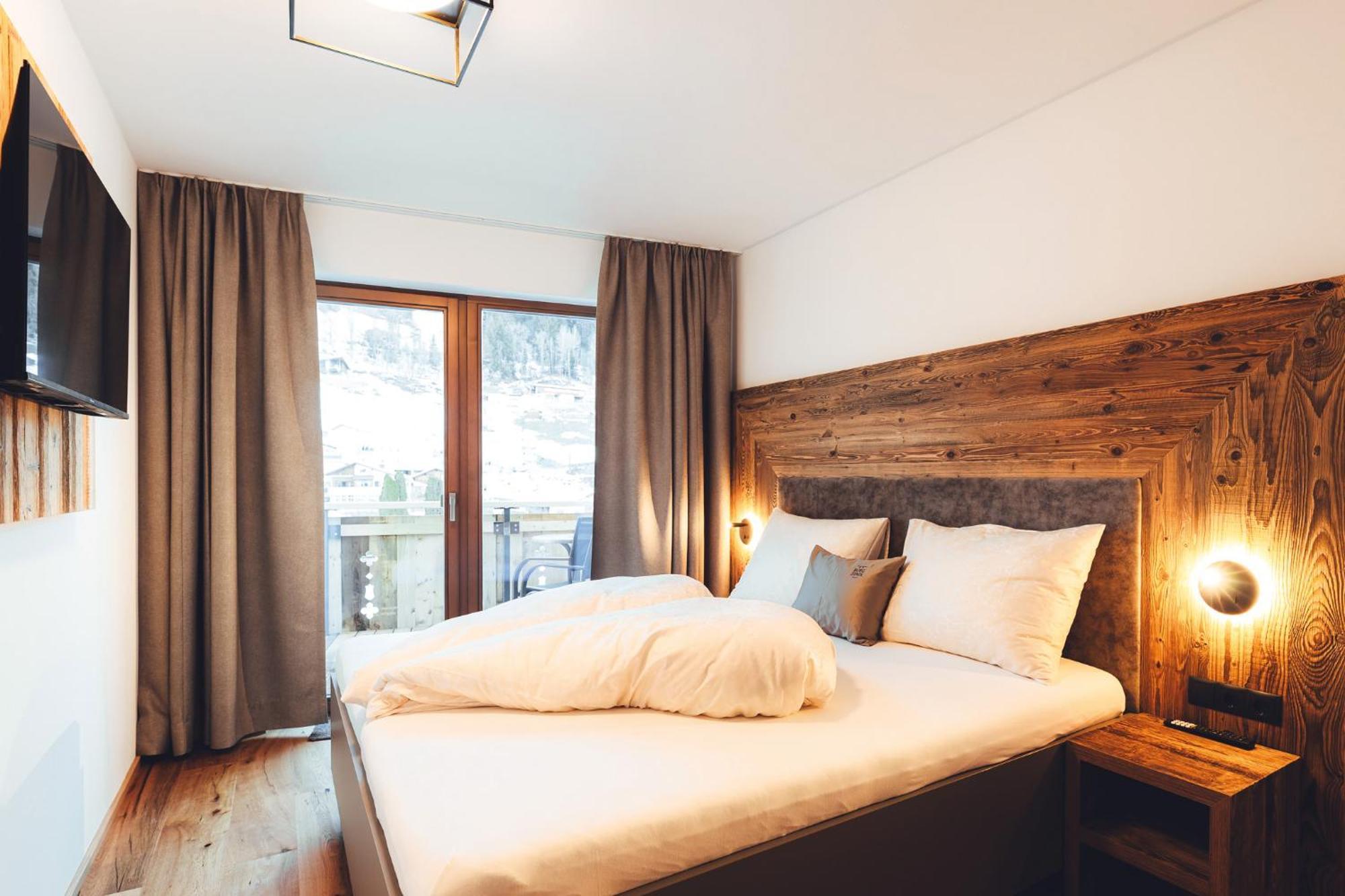Burgstadl Aparthotel & Restaurant لاديس المظهر الخارجي الصورة