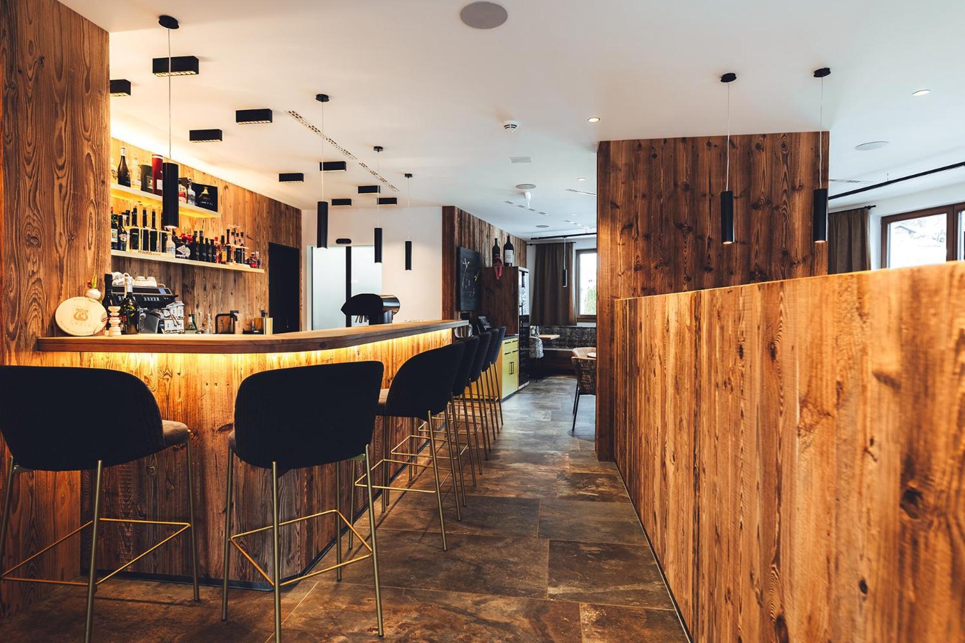 Burgstadl Aparthotel & Restaurant لاديس المظهر الخارجي الصورة